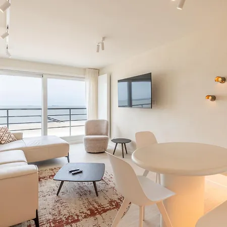 Luxurious Flat With Unbelievable Sea Views In *