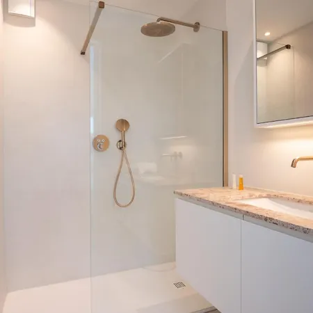 Luxurious Flat With Unbelievable Sea Views In Apartment *