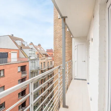 Luxurious Flat With Unbelievable Sea Views In Apartment