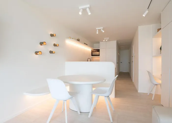 Luxurious Flat With Unbelievable Sea Views In Duinbergen