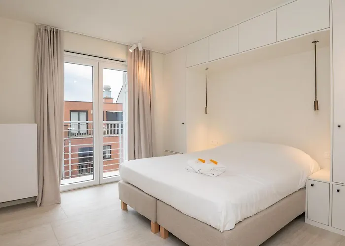 Luxurious Flat With Unbelievable Sea Views In Apartment *