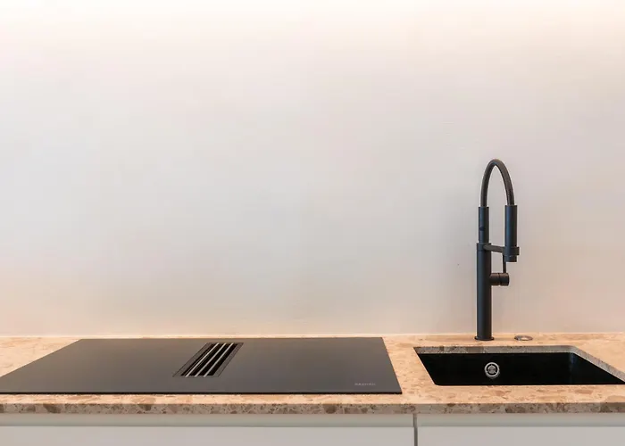 Luxurious Flat With Unbelievable Sea Views In *